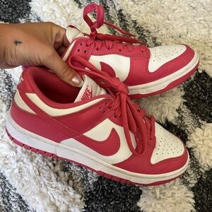 Wmns Dunk Low 'Archeo Pink'